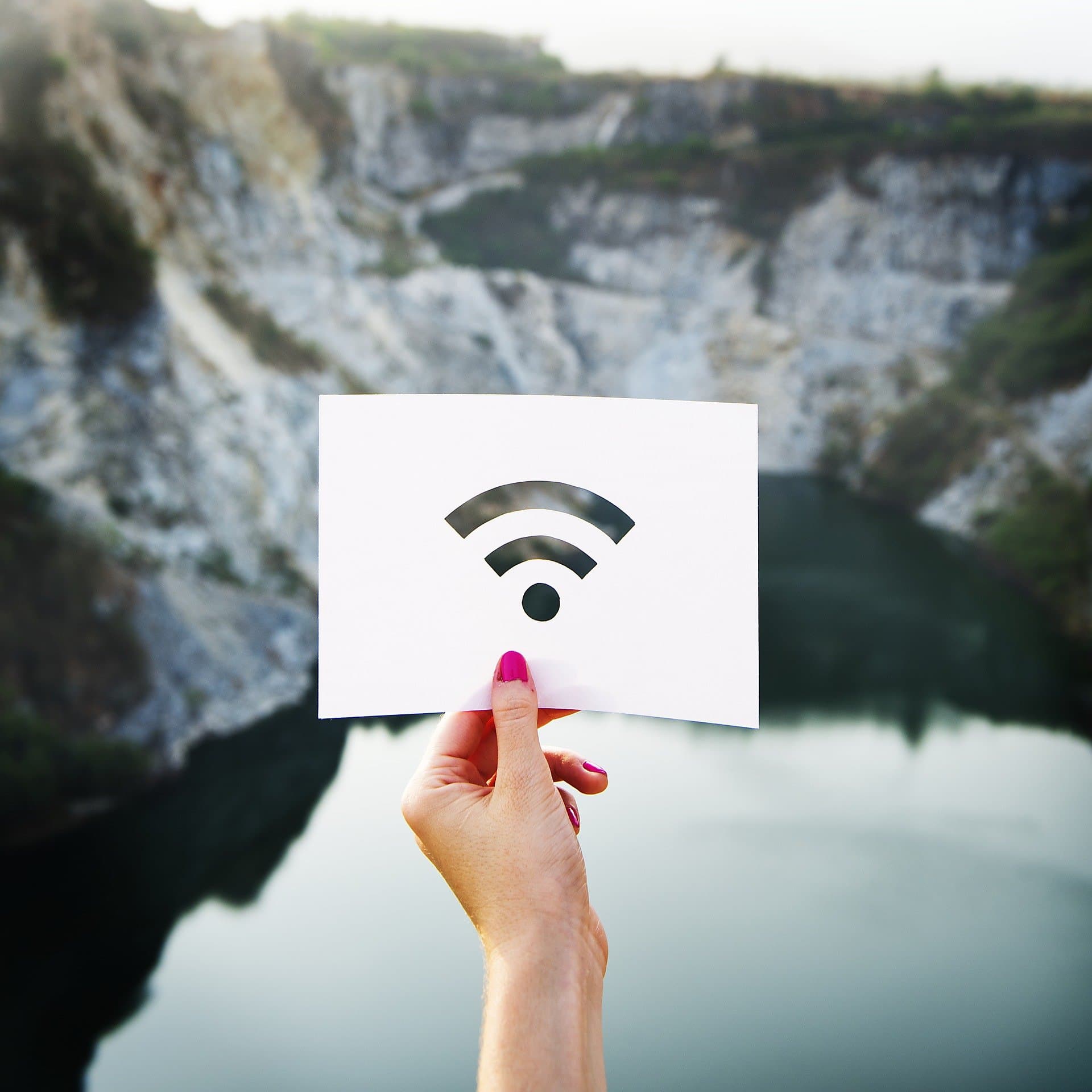 How to Boost Cell Signal for a Wi-Fi Hotspot